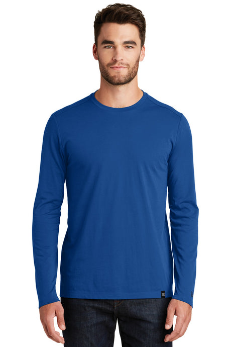 New Era Men's Heritage Blend Long Sleeve Crew Tee. NEA102 New Era