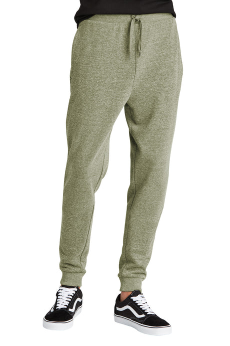 District Men's   Perfect Tri   Fleece Jogger DT1307