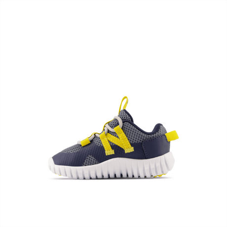 New Balance Infant Youth Boys Playgruv V2 Bungee Running Shoe - ITPGRVAB New Balance