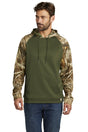 Russell Outdoors Men's   Realtree   Performance Colorblock Pullover Hoodie RU451