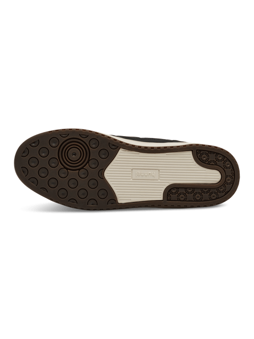Hummel Men's St. Power Play Mid Winter Tennis Shoe Hummel