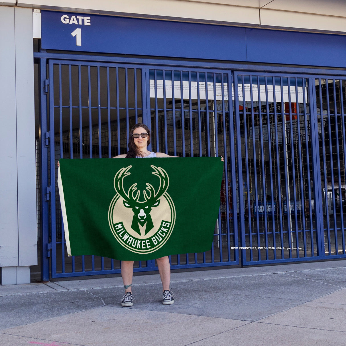 Rico Industries NBA  Milwaukee Bucks Standard 3' x 5' Banner Flag-4