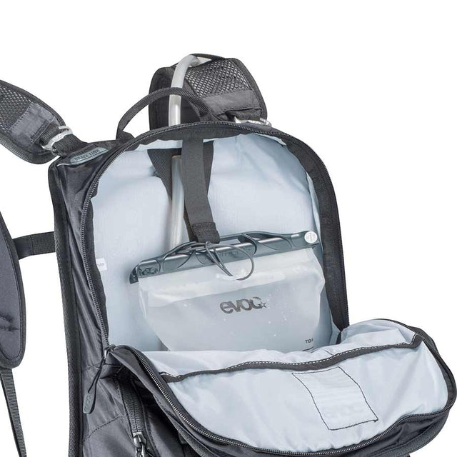 EVOC Stage 18 Hydration Bag-1