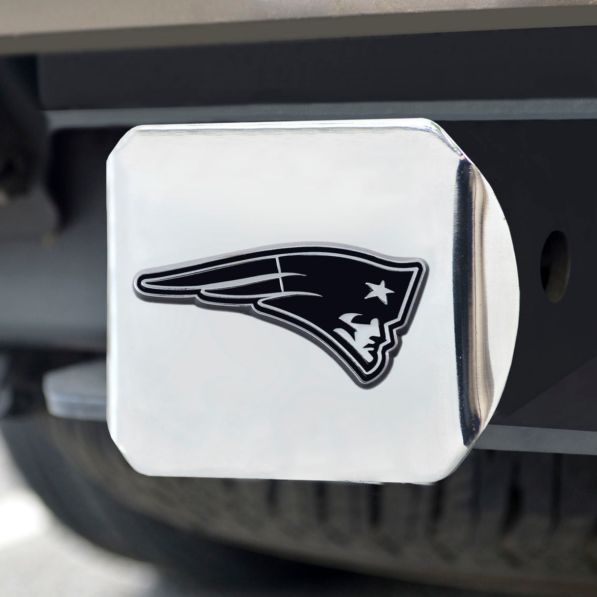 Fanmats New England Patriots Chrome Metal Hitch Cover with Chrome Metal 3D Emblem