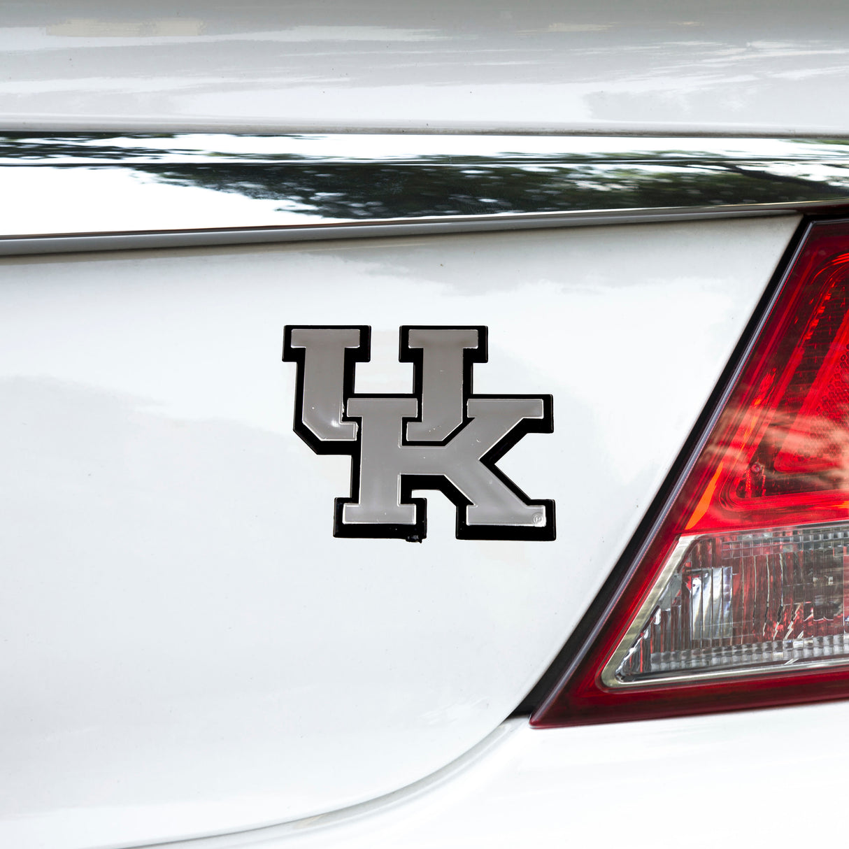 Fanmats Kentucky Wildcats Molded Chrome Plastic Emblem