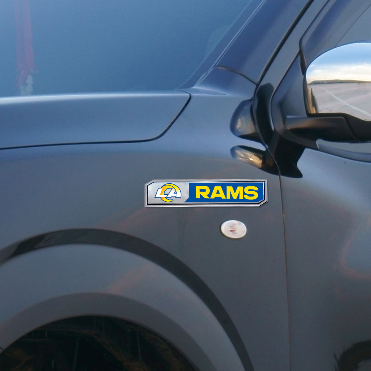 Fanmats Los Angeles Rams 2 Piece Heavy Duty Aluminum Embossed Truck Emblem Set