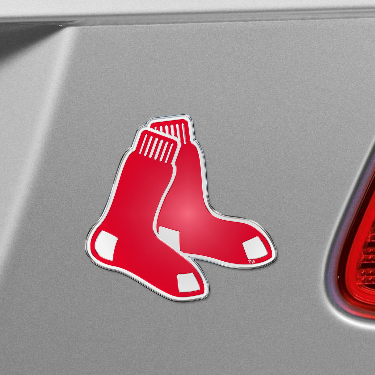 Fanmats Boston Red Sox Heavy Duty Aluminum Embossed Color Emblem