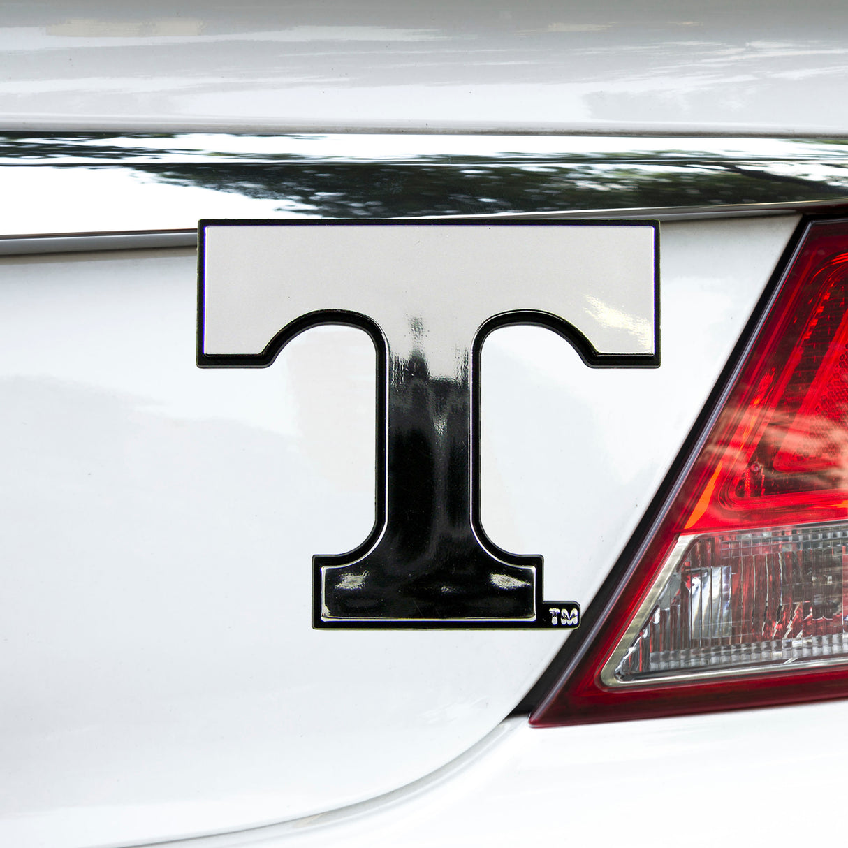Fanmats Tennessee Volunteers Molded Chrome Plastic Emblem