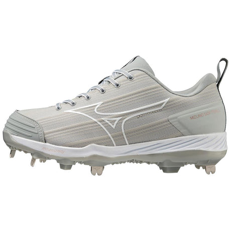 Mizuno Sweep 6 Low Women's Metal Softball Cleat Mizuno