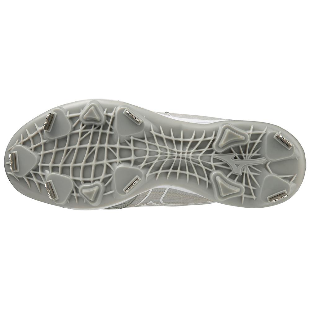 Mizuno Sweep 6 Low Women's Metal Softball Cleat Mizuno