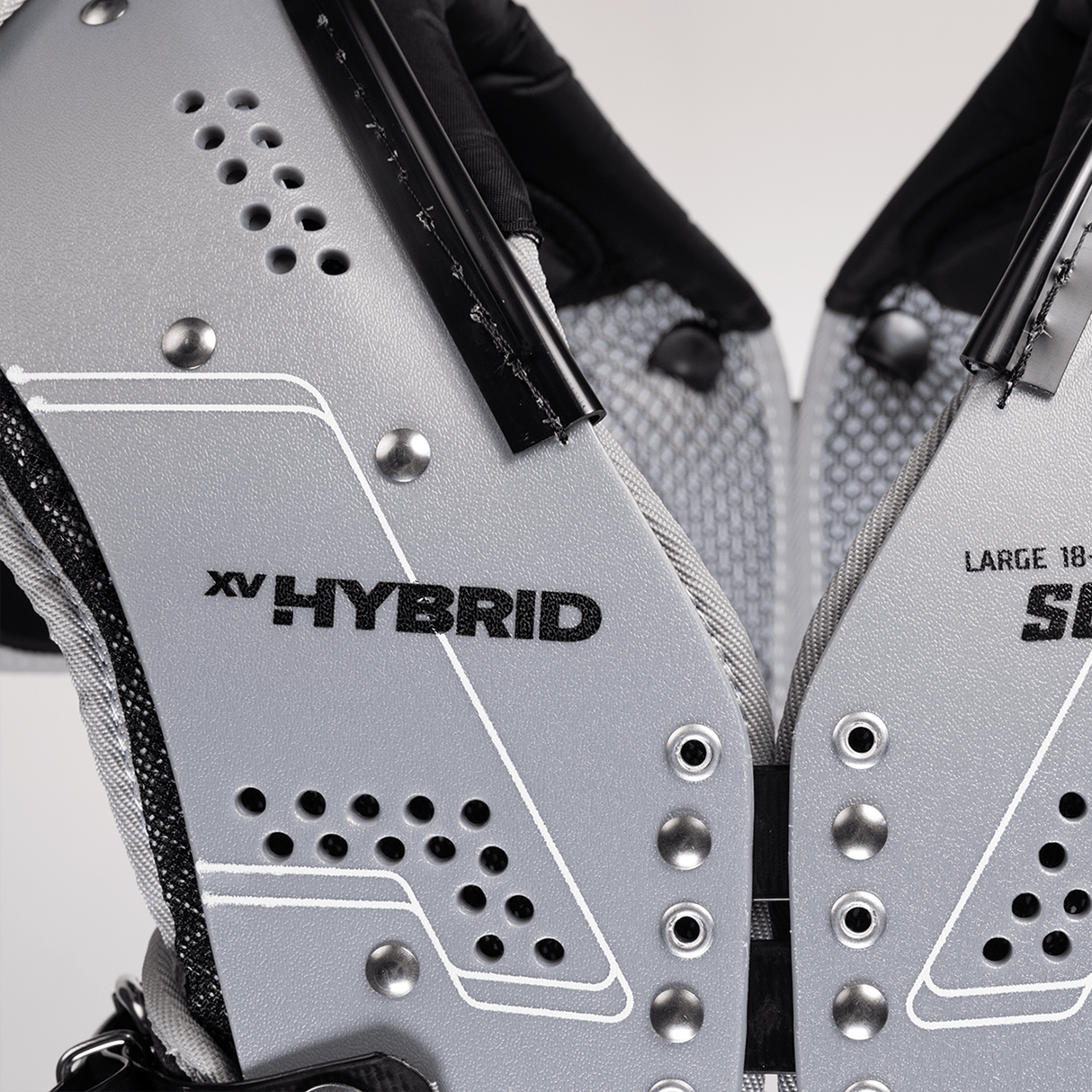 Schutt XV Hybrid All-Purpose Adult Shoulder Pads Schutt