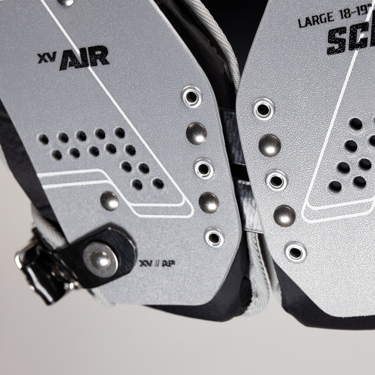 Schutt XV Air All-Purpose Adult Shoulder Pads Schutt