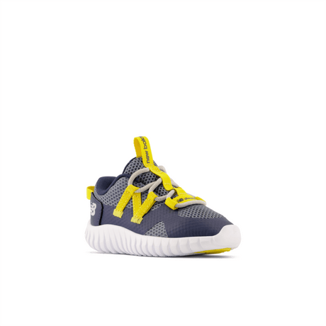 New Balance Infant Youth Boys Playgruv V2 Bungee Running Shoe - ITPGRVAB New Balance