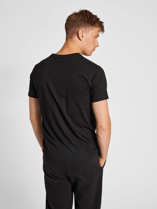 Hummel Men's Red Basic Short Sleeve T-Shirt Hummel