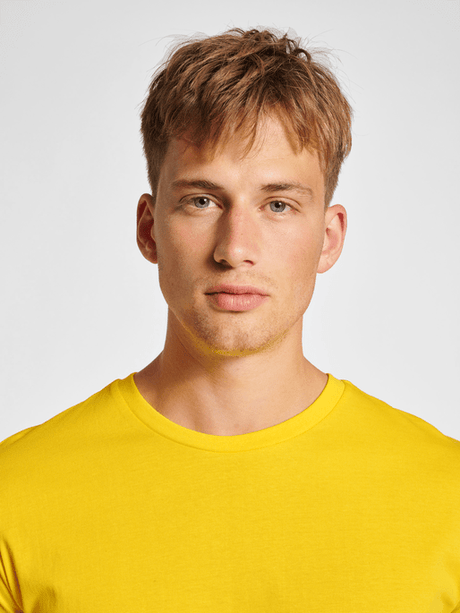Hummel Men's Red Basic Short Sleeve T-Shirt Hummel