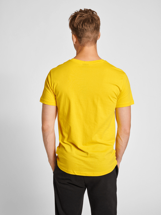 Hummel Men's Red Basic Short Sleeve T-Shirt Hummel