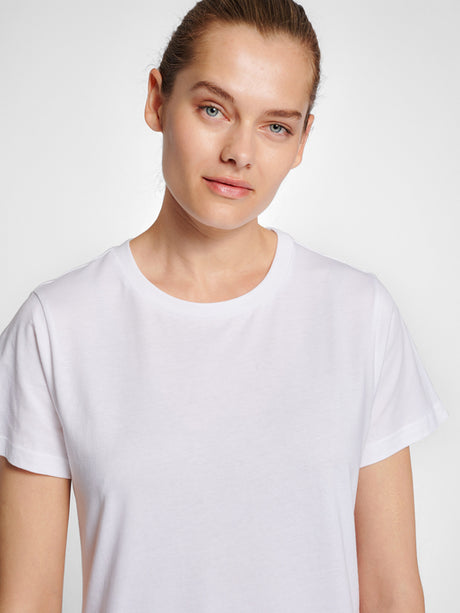 Hummel Women's Red Basic Short Sleeve T-Shirt Hummel