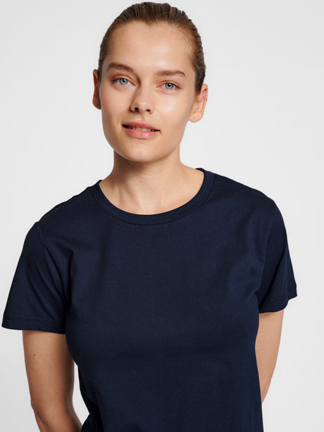 Hummel Women's Red Basic Short Sleeve T-Shirt Hummel