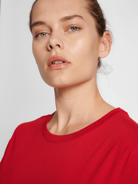 Hummel Women's Red Basic Short Sleeve T-Shirt Hummel