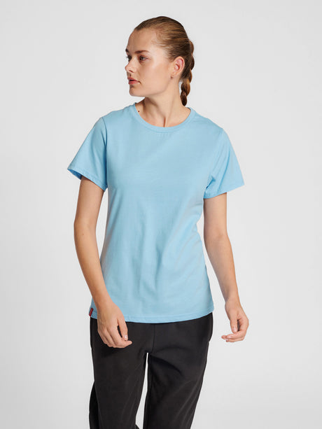 Hummel Women's Red Basic Short Sleeve T-Shirt Hummel