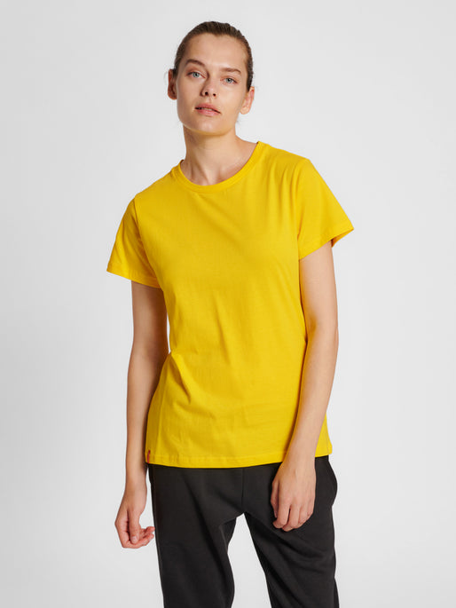 Hummel Women's Red Basic Short Sleeve T-Shirt Hummel