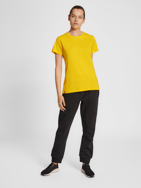 Hummel Women's Red Basic Short Sleeve T-Shirt Hummel