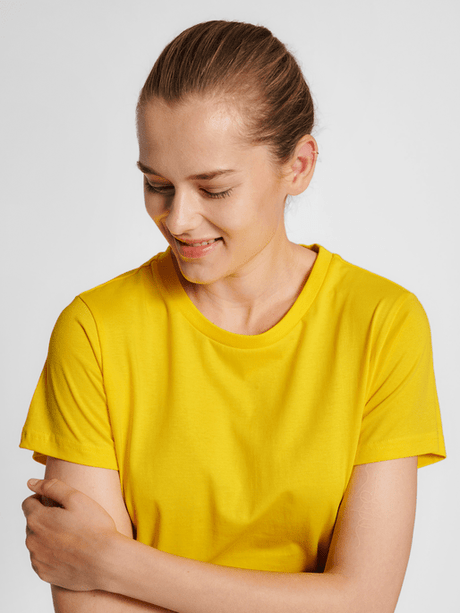 Hummel Women's Red Basic Short Sleeve T-Shirt Hummel