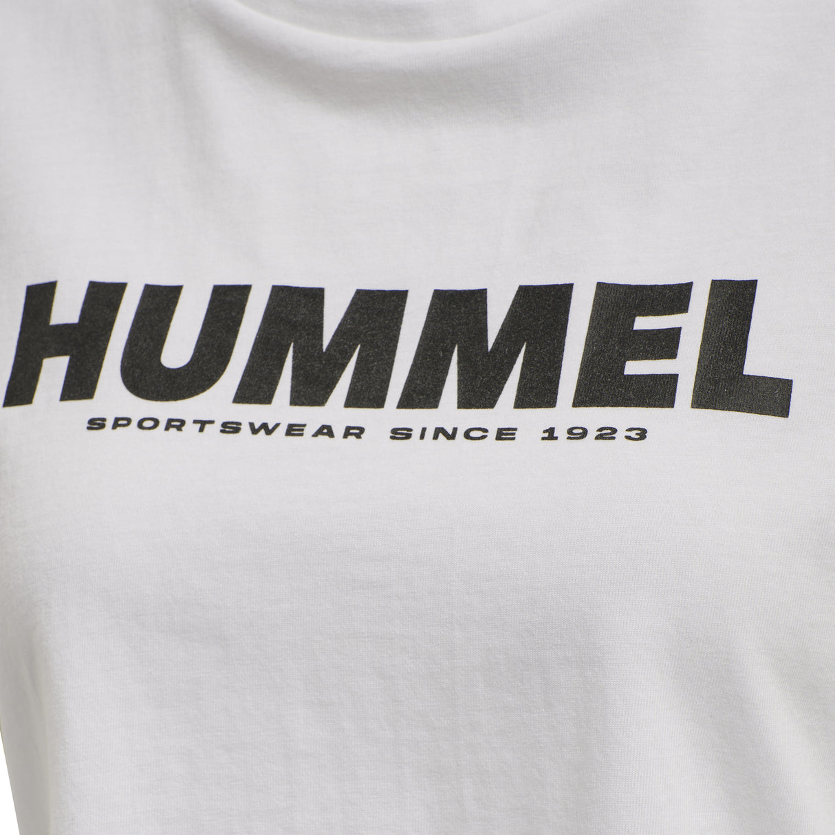 Hummel Women's Legacy Cropped T-Shirt Hummel