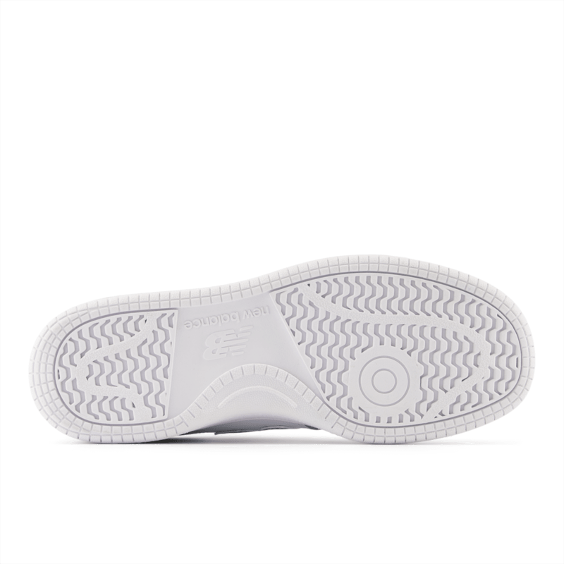 New Balance Women's BBW80 Basketball Shoe - BBW80WMS Basketball Footwear Adult
