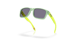 273181896.png