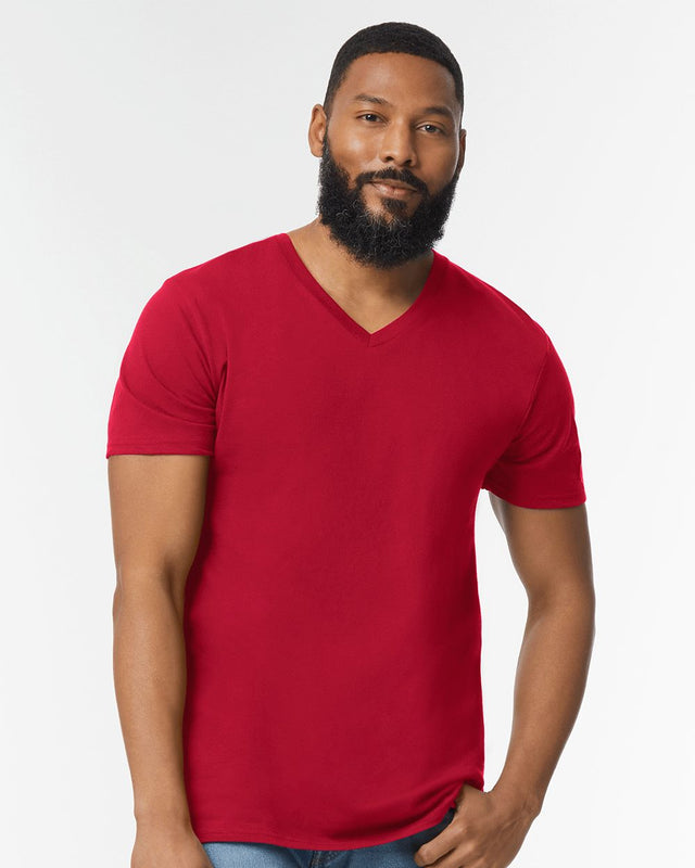 Gildan Men's Softstyle V-Neck T-Shirt