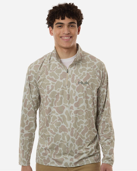 HUK Men's Airweight KC Printed Quarter-Zip Pullover