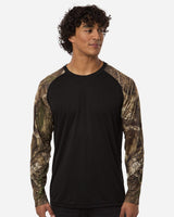 RealTree Men's Realtree Performance Colorblocked Long Sleeve T-Shirt