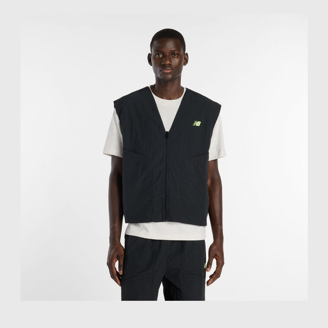 New Balance Men's Castlefield Woven Vest-2