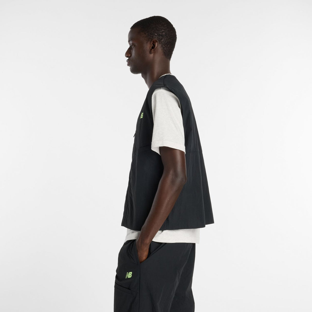 New Balance Men's Castlefield Woven Vest-3