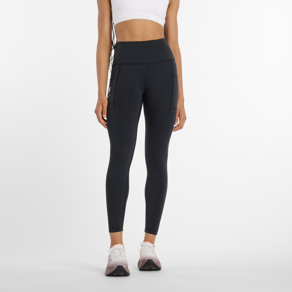 New Balance Women's NYC Marathon NB Sleek Pocket High Rise Leggings 25-2