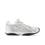 New Balance Girls' 204L Lace Shoes-1