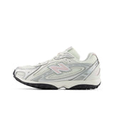 New Balance Girls' 204L Lace Shoes-16