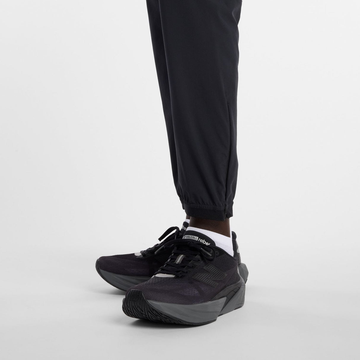 New Balance Men's United Airlines NYC Half RC Essential Run Joggers-7