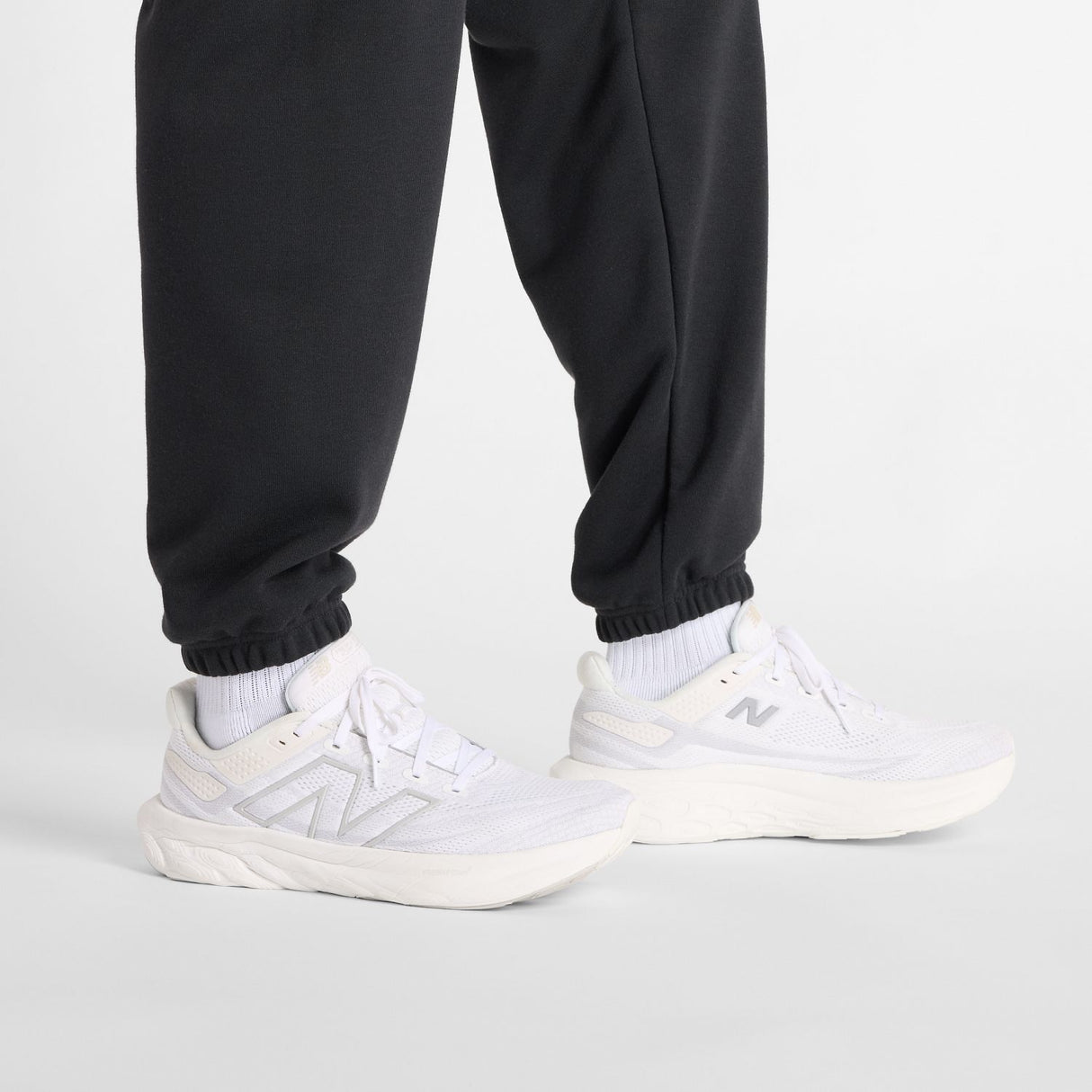 New Balance Men's NYC Marathon French Terry Joggers-9
