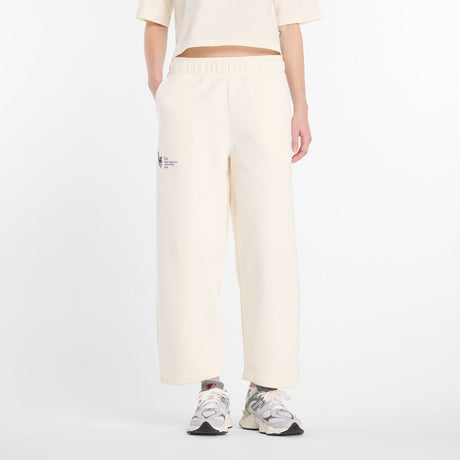 New Balance Women's NYC Marathon Linear Heritage Fleece Barrel Leg Pants-2