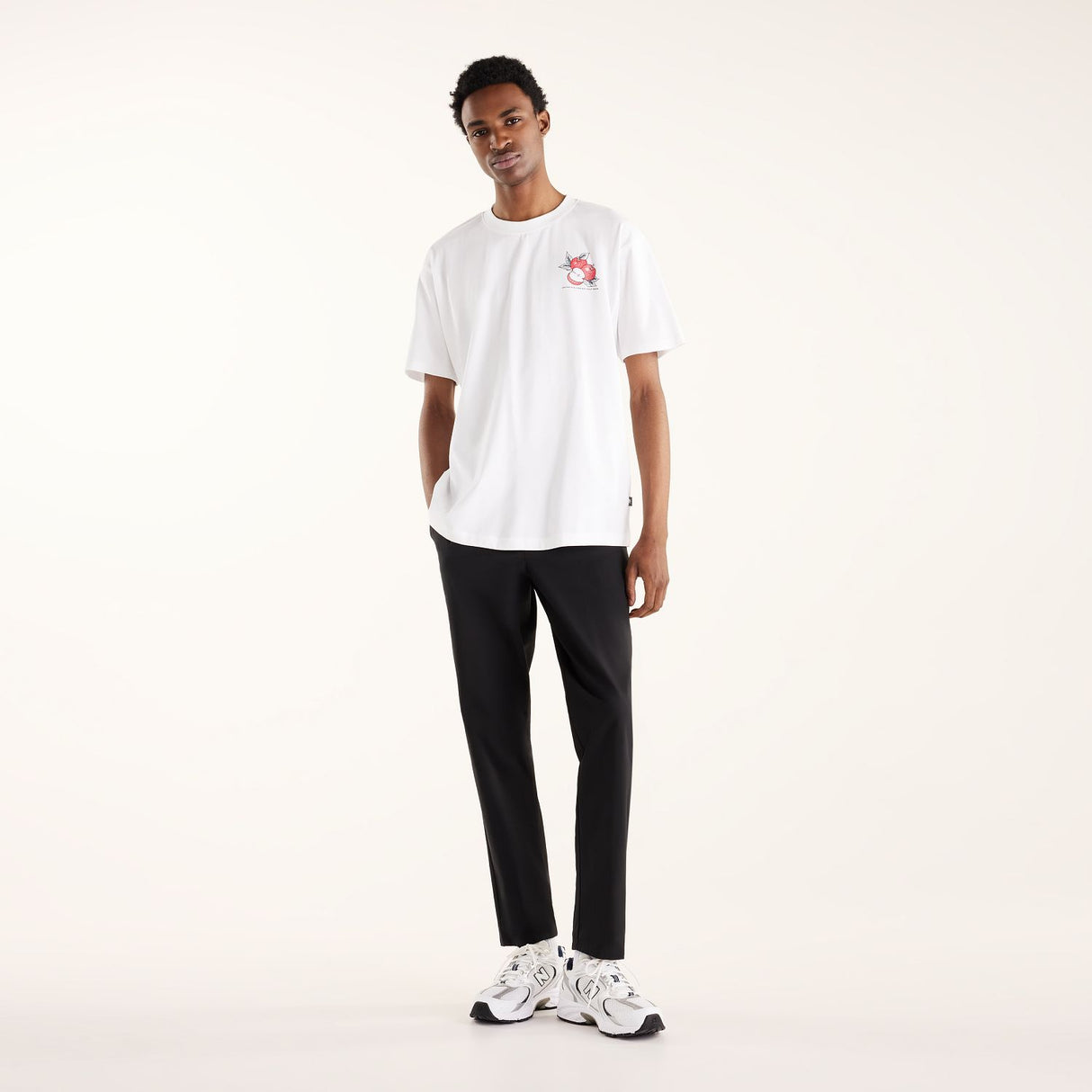 New Balance Men's United Airlines NYC Half Graphic T-Shirt - Apple-6