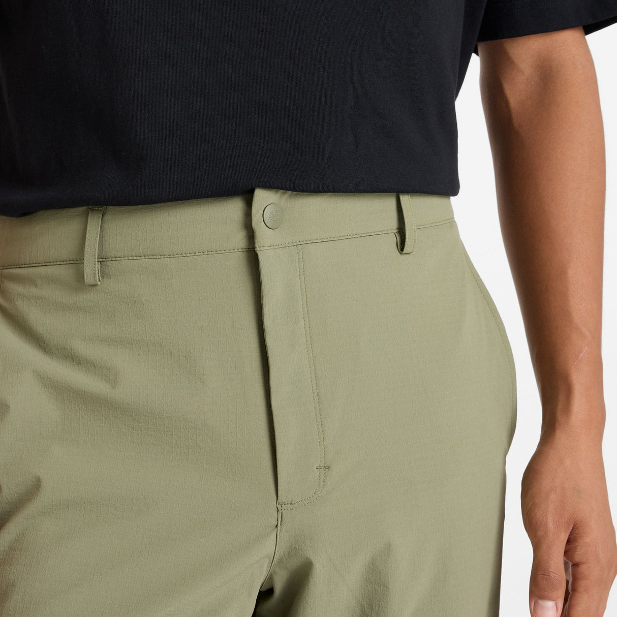 New Balance Men's Athletics Ripstop Standard Tapered Pants 32-6