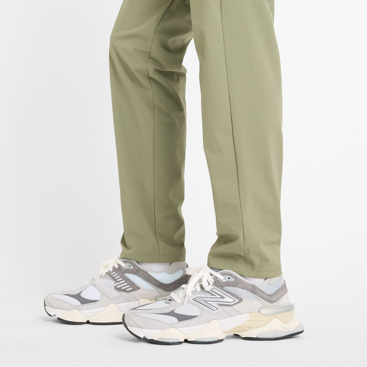 New Balance Men's Athletics Ripstop Standard Tapered Pants 32-9