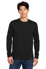 New Era Men's    Heritage Blend Long Sleeve Crew Tee