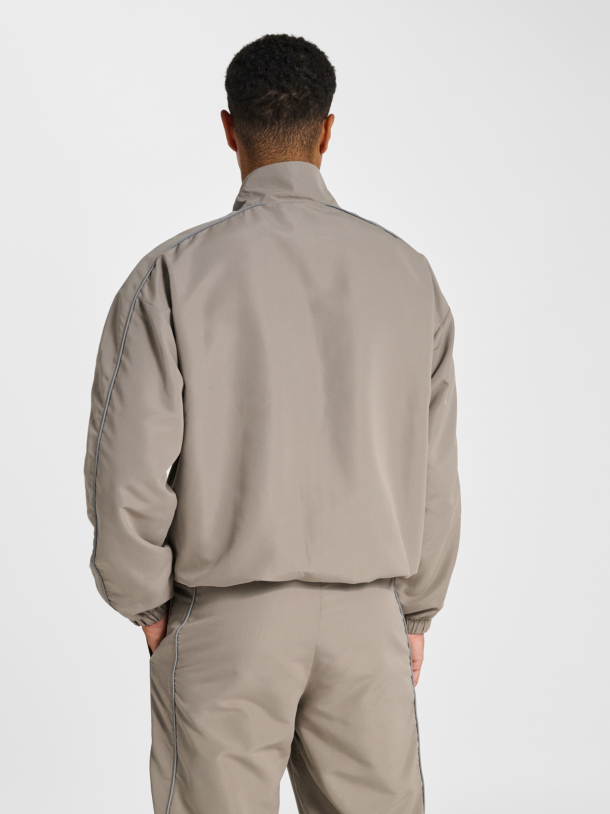 hummel Unisex Loose Track Jacket Topscorer-5