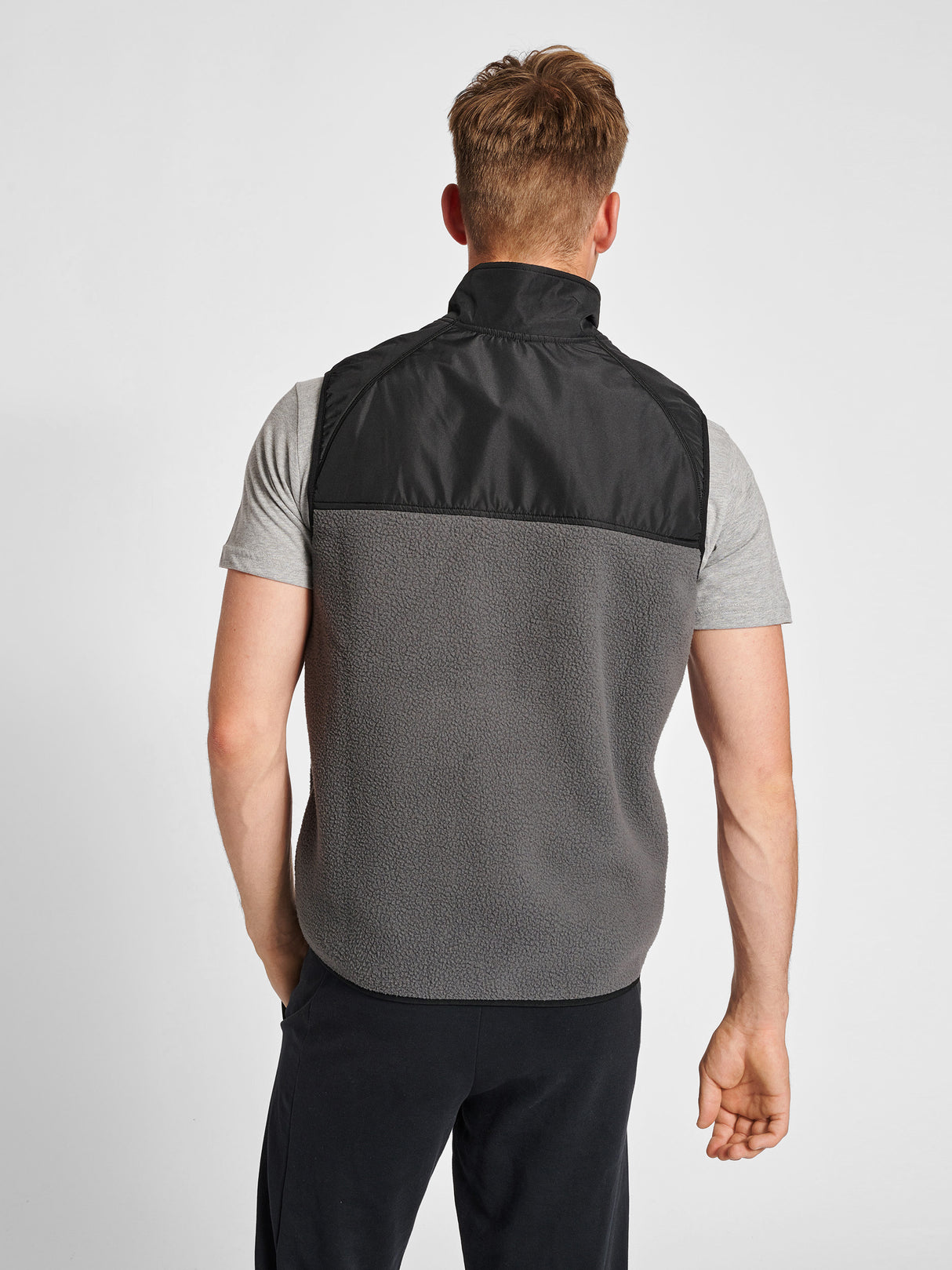 hummel Men's Legacy Charley Fleece Waistcoat-6