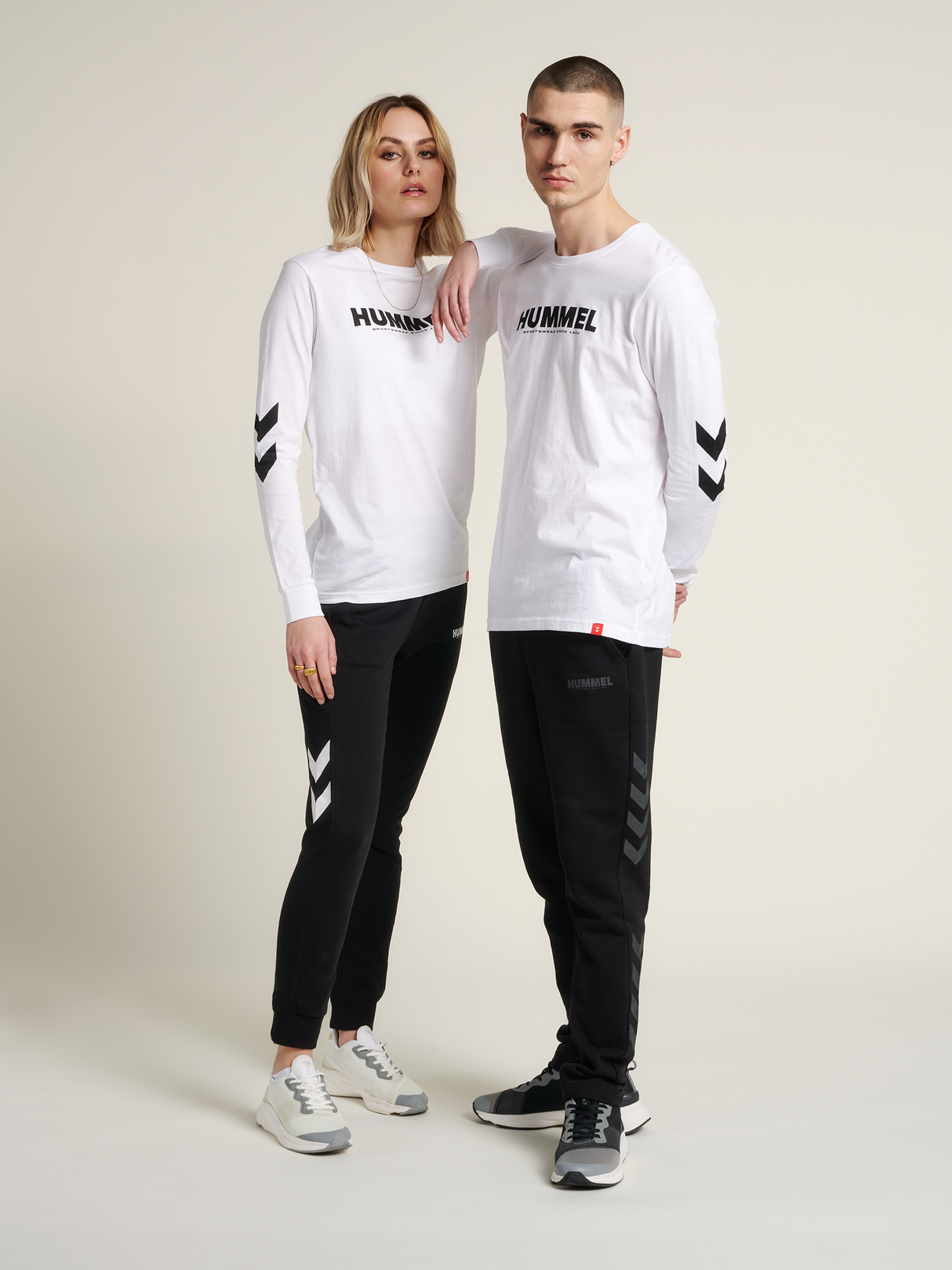 hummel Unisex Legacy Long Sleeve T-Shirt-6