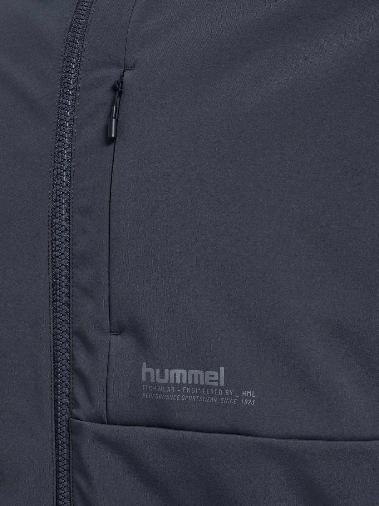 hummel Unisex Loose Softshell Jacket-3