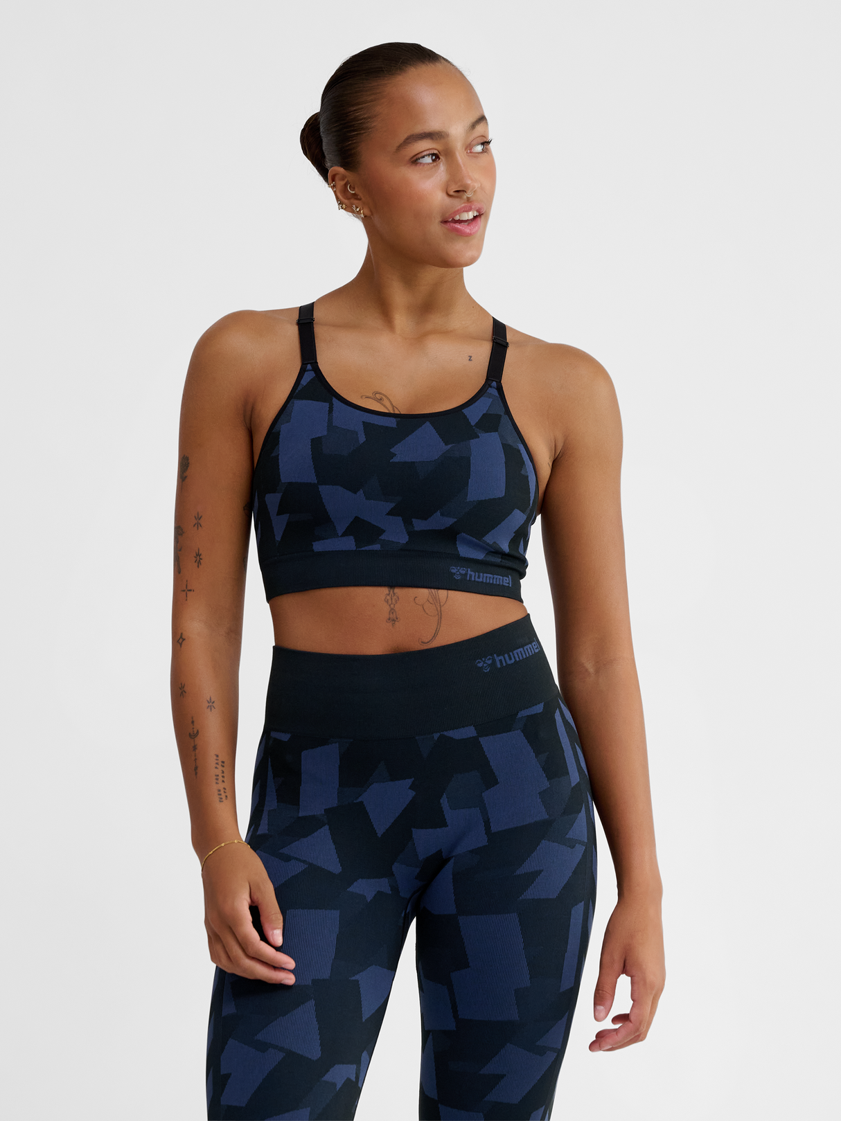hummel Women's Combine Seamless Padded Bra-5
